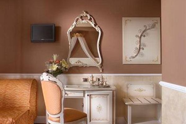 Hotel Confine (Lazise)